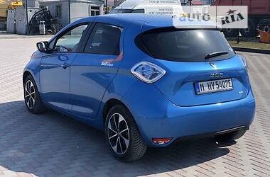 Хэтчбек Renault Zoe 2018 в 