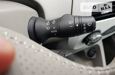 Хетчбек Renault Zoe 2013 в 