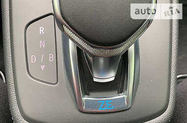 Хэтчбек Renault Zoe 2020 в 