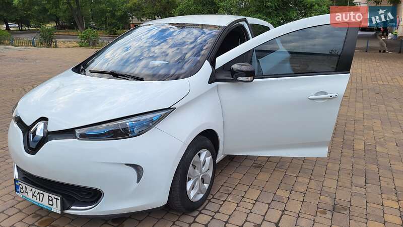 Хэтчбек Renault Zoe 2015 в Киеве