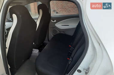 Хэтчбек Renault Zoe 2014 в 