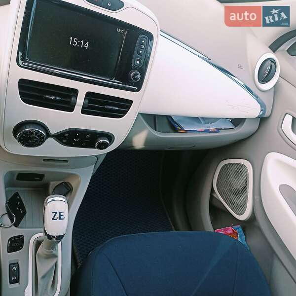 Хэтчбек Renault Zoe 2013 в Снятине