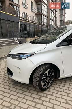 Хэтчбек Renault Zoe 2018 в 