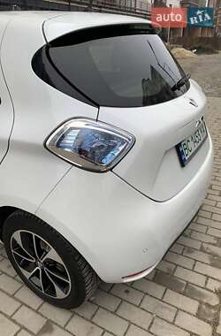 Хэтчбек Renault Zoe 2018 в 