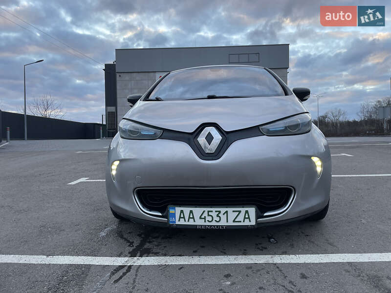 Хэтчбек Renault Zoe 2015 в Киеве фото 2 Хэтчбек Renault Zoe 2015 в Киеве