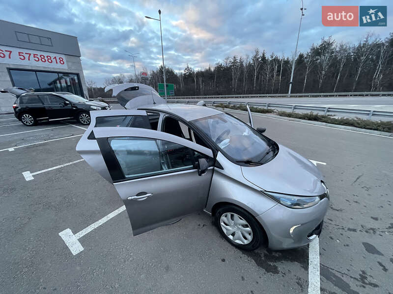 Хэтчбек Renault Zoe 2015 в Киеве фото 13 Хэтчбек Renault Zoe 2015 в Киеве