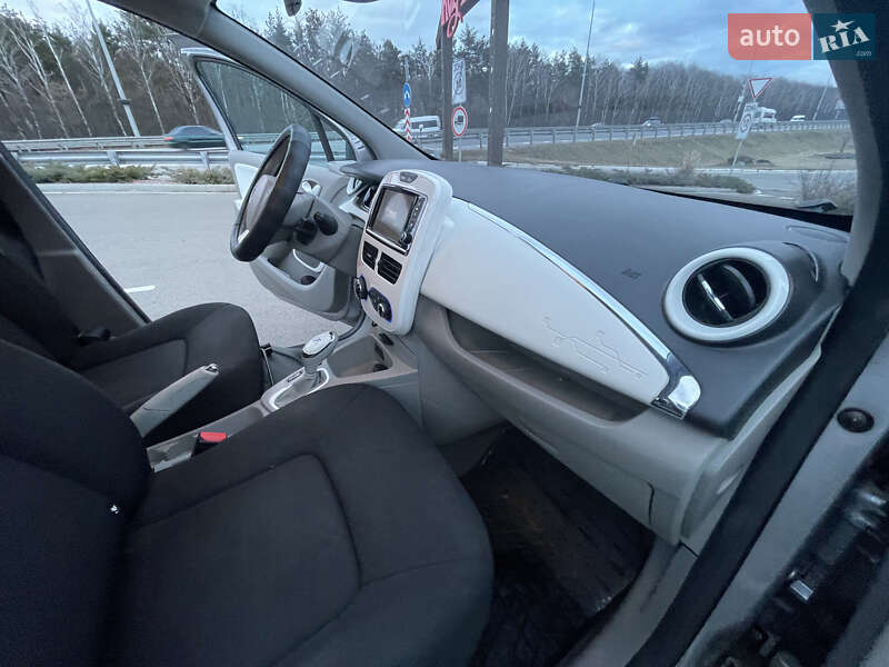 Хэтчбек Renault Zoe 2015 в Киеве фото 27 Хэтчбек Renault Zoe 2015 в Киеве