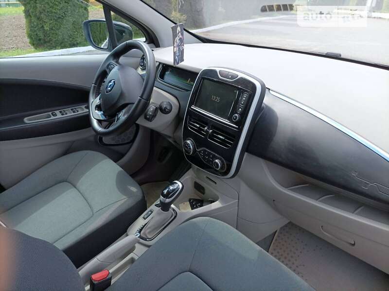 Хэтчбек Renault Zoe 2013 в Дубно