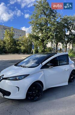 Хэтчбек Renault Zoe 2013 в 