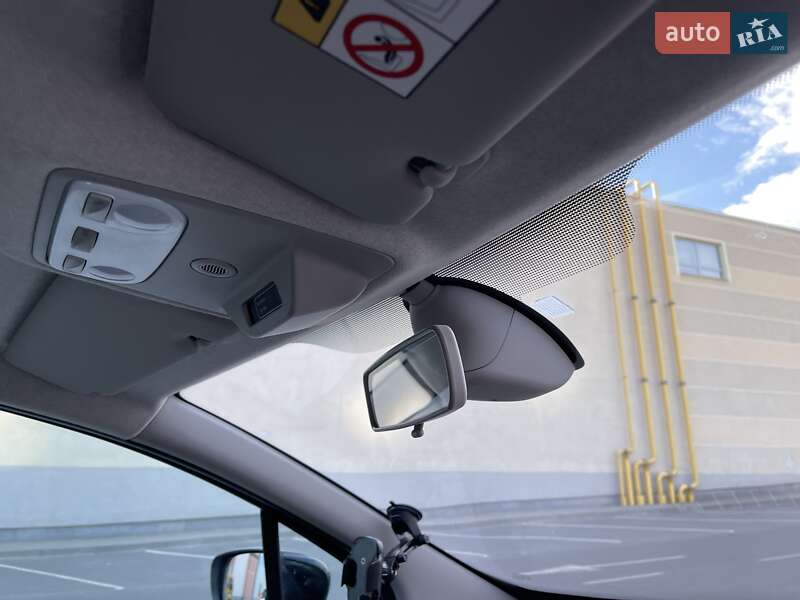 Хетчбек Renault Zoe 2015 в Львові