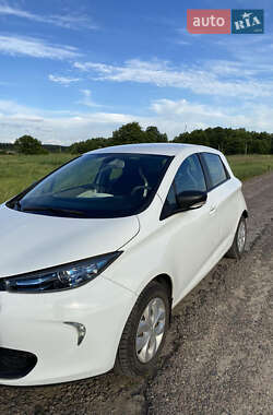 Хэтчбек Renault Zoe 2017 в 