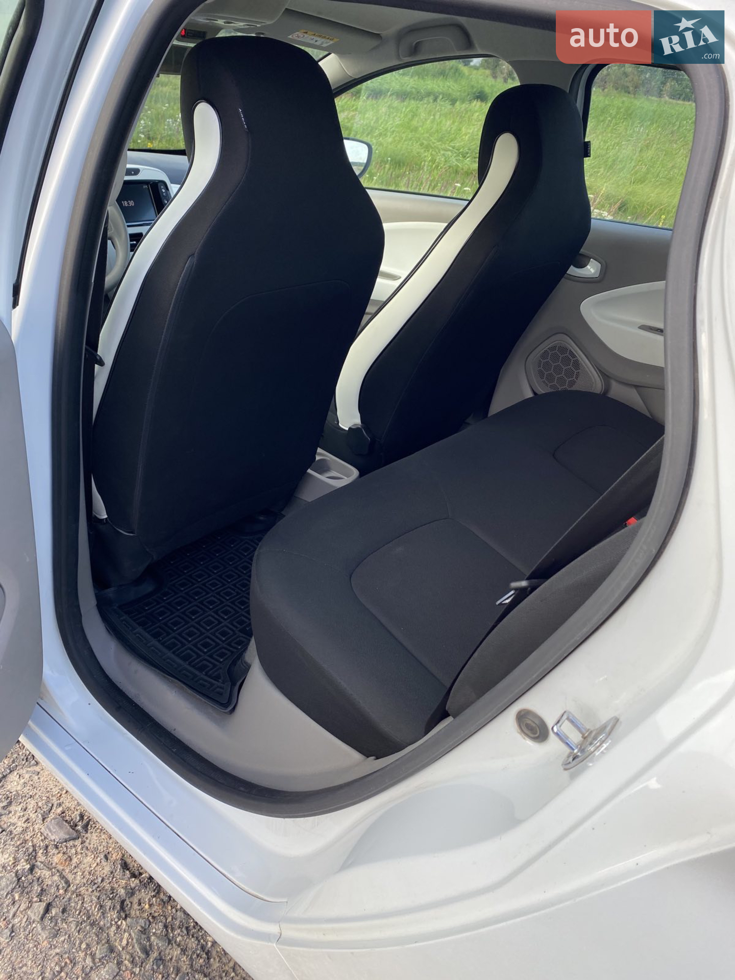 2017 Renault ZOE - мініатюра 14
