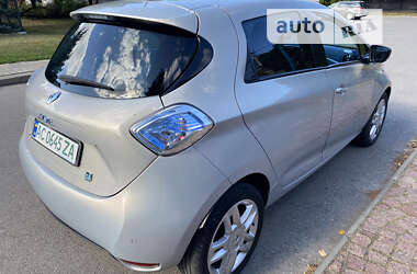 Хэтчбек Renault Zoe 2014 в 