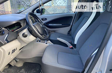 Хэтчбек Renault Zoe 2014 в 