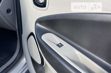Хэтчбек Renault Zoe 2014 в 