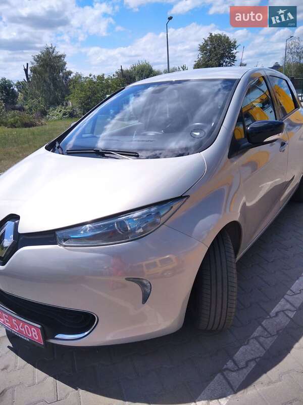 Хэтчбек Renault Zoe 2015 в Дубно