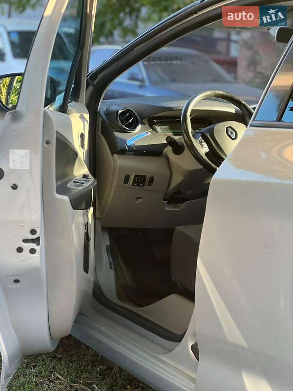 Хэтчбек Renault Zoe 2013 в Черновцах