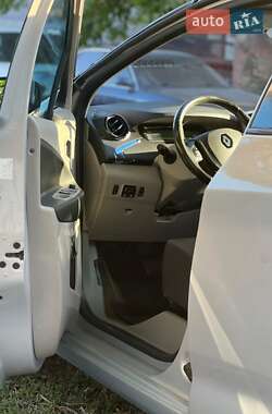 Хэтчбек Renault Zoe 2013 в Черновцах