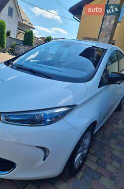 Хэтчбек Renault Zoe 2013 в 