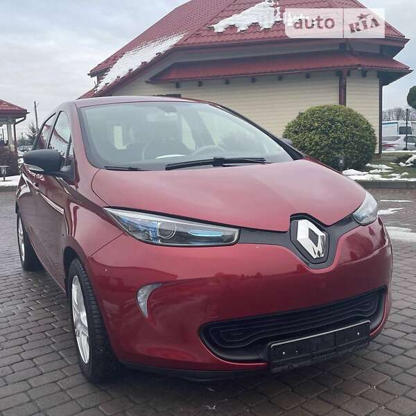 Хэтчбек Renault Zoe 2017 в Городке