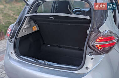 Хэтчбек Renault Zoe 2021 в 