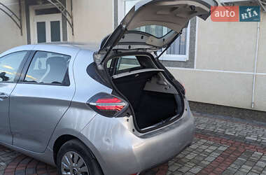 Хэтчбек Renault Zoe 2021 в 