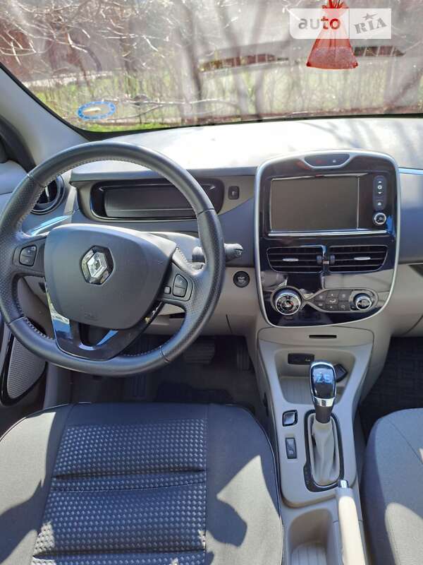 Хетчбек Renault Zoe 2015 в Кременчуці фото 7 Хетчбек Renault Zoe 2015 в Кременчуці