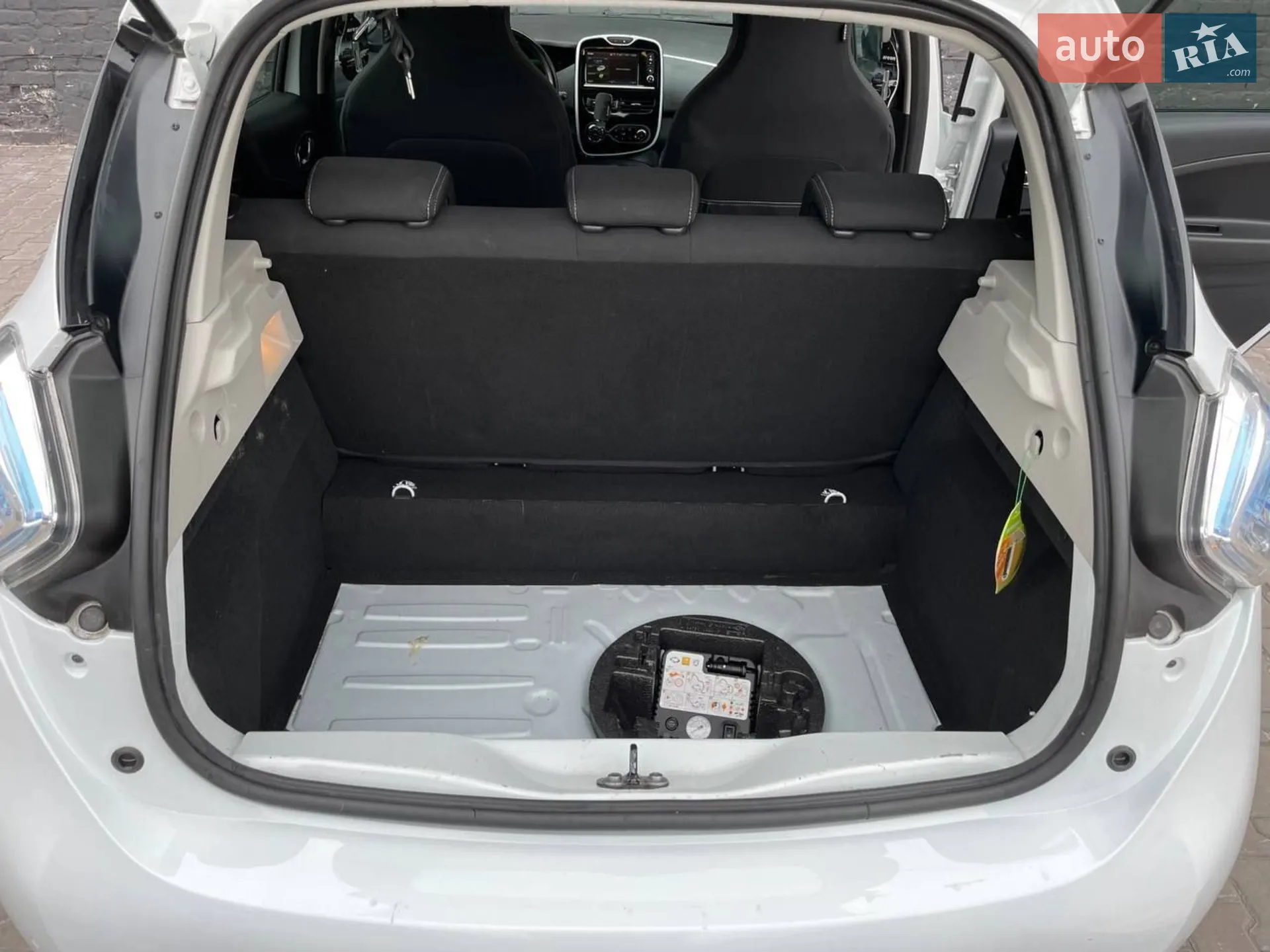 2018 Renault ZOE - мініатюра 18