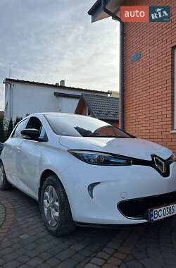 Хэтчбек Renault Zoe 2015 в 