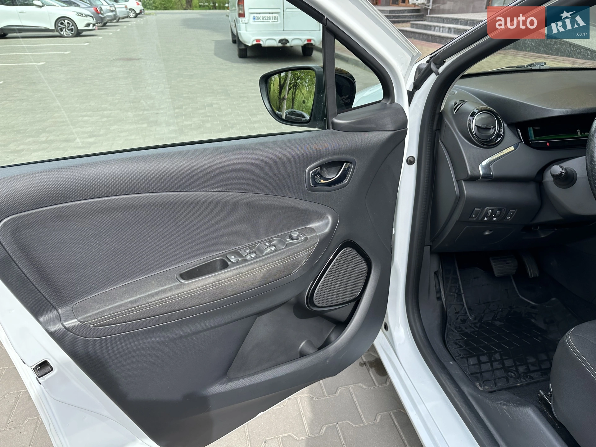 2017 Renault ZOE - мініатюра 11