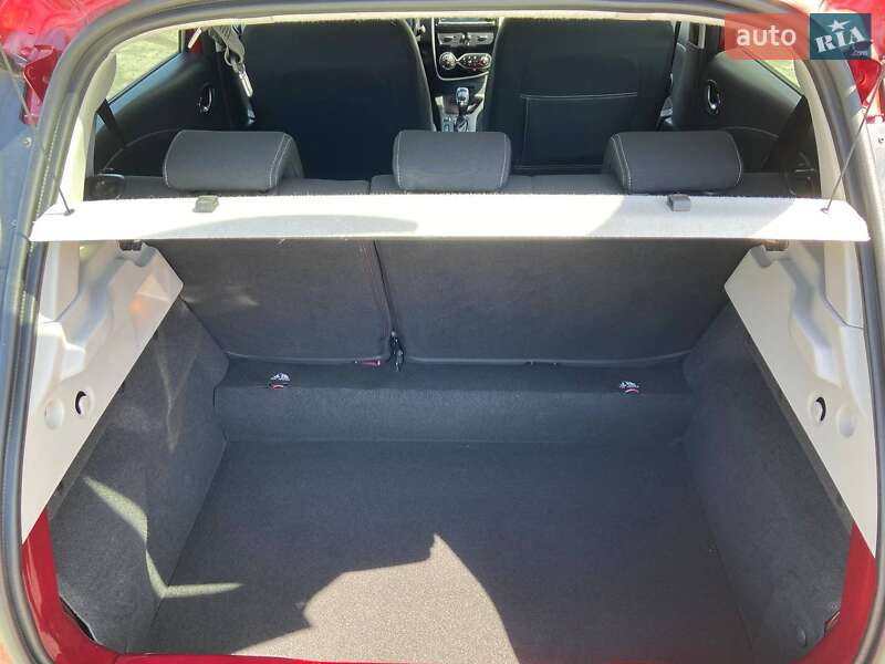 Хэтчбек Renault Zoe 2019 в Дубно