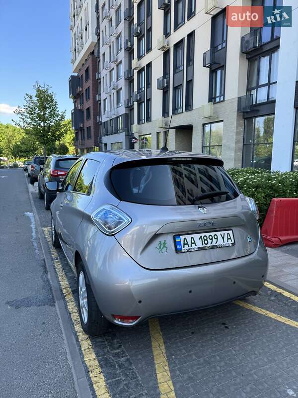 Хетчбек Renault Zoe 2014 в Києві