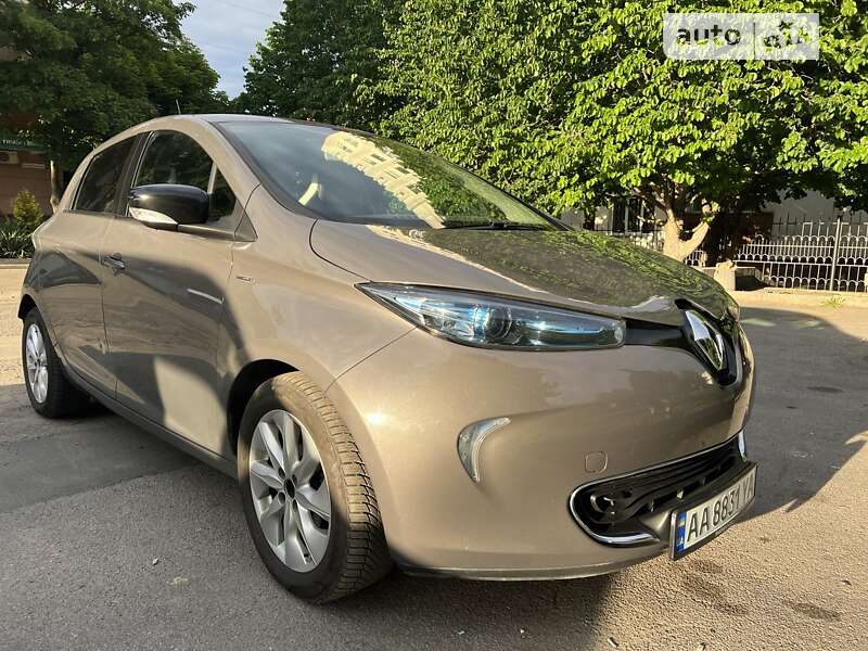 Хетчбек Renault Zoe 2016 в Умані