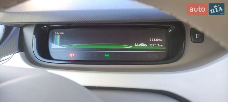 Хетчбек Renault Zoe 2015 в Нововолинську фото 10 Хетчбек Renault Zoe 2015 в Нововолинську