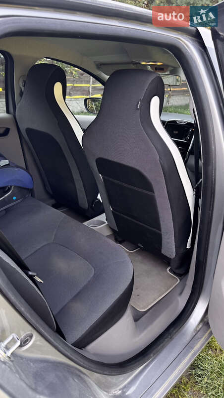 Хетчбек Renault Zoe 2016 в Львові