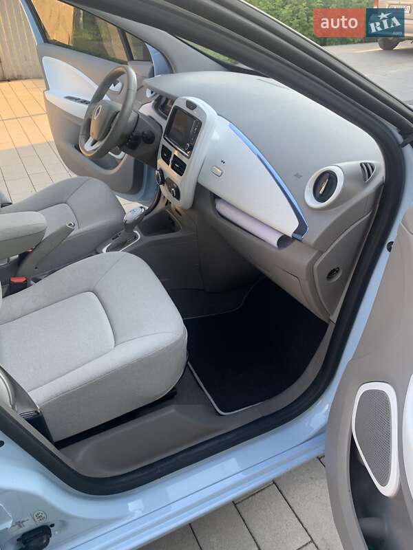 Хэтчбек Renault Zoe 2013 в Дубно
