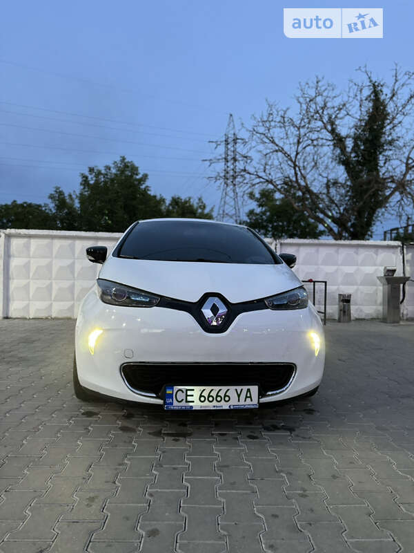 Хетчбек Renault Zoe 2017 в Чернівцях