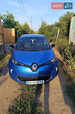 Хэтчбек Renault Zoe 2017 в 