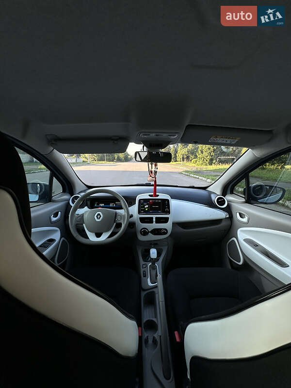 Хэтчбек Renault Zoe 2015 в Дрогобыче фото 10 Хэтчбек Renault Zoe 2015 в Дрогобыче