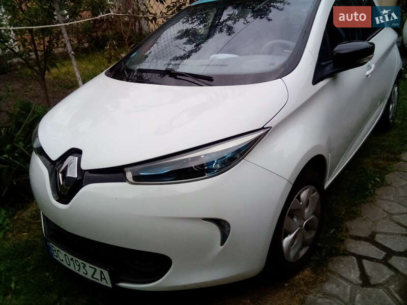 Хэтчбек Renault Zoe 2014 в 