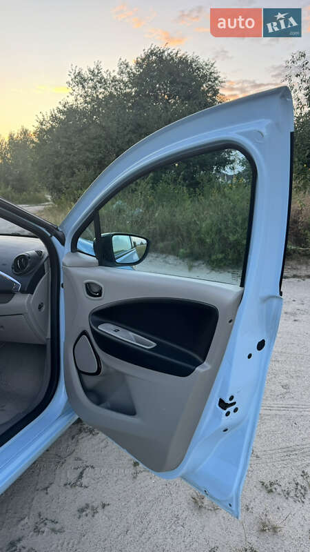 Хетчбек Renault Zoe 2015 в Києві