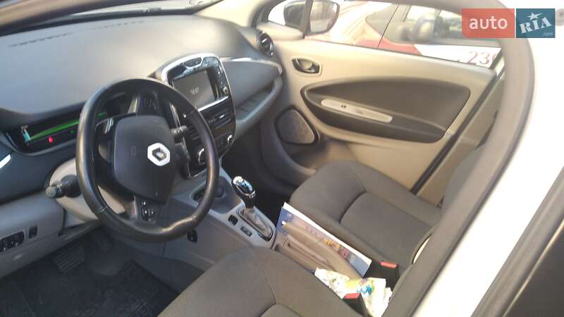 Хэтчбек Renault Zoe 2016 в Киеве