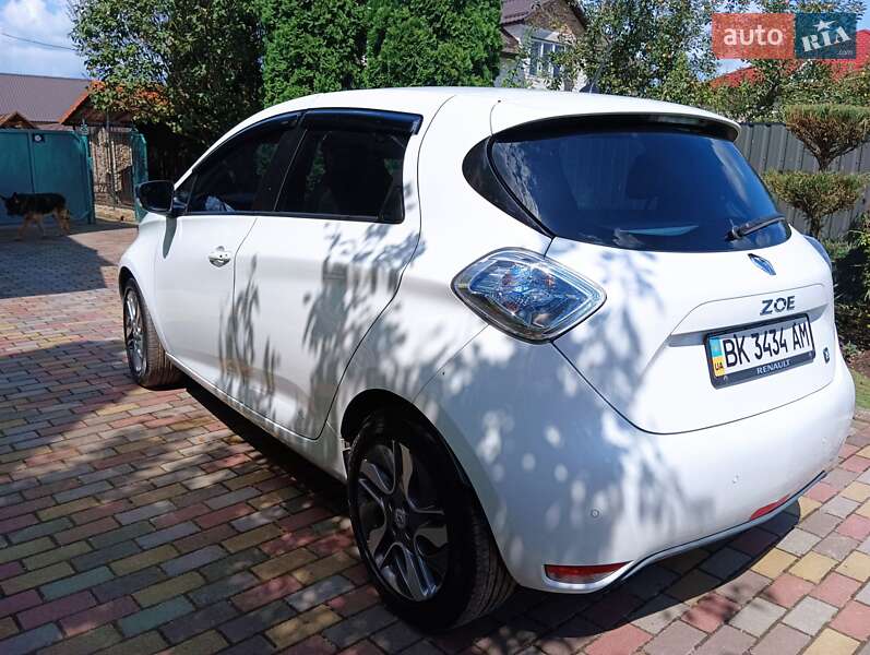 Хетчбек Renault Zoe 2015 в Острозі
