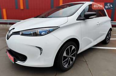 Хэтчбек Renault Zoe 2017 в 
