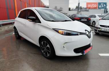 Хэтчбек Renault Zoe 2017 в 