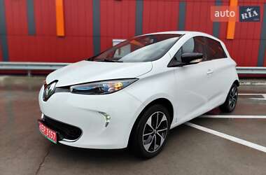 Хэтчбек Renault Zoe 2017 в 