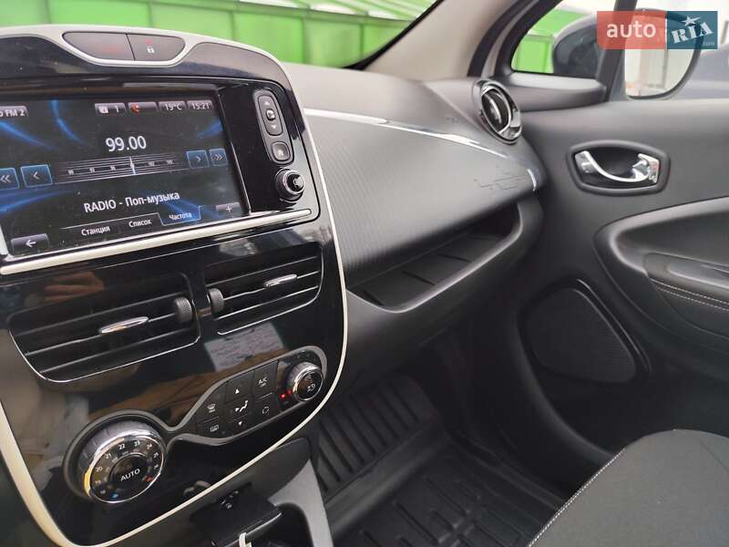 Хэтчбек Renault Zoe 2017 в Киеве