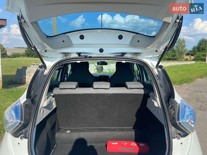 Хэтчбек Renault Zoe 2014 в Дубно