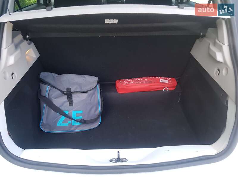 Хетчбек Renault Zoe 2017 в Дрогобичі