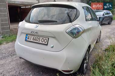 Хэтчбек Renault Zoe 2015 в 